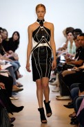 desfiles-pedrolourenco-saopauloverao2006rtw-102