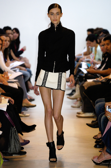 desfiles-pedrolourenco-saopauloverao2006rtw-106