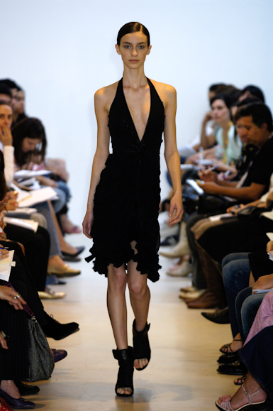 desfiles-pedrolourenco-saopauloverao2006rtw-118