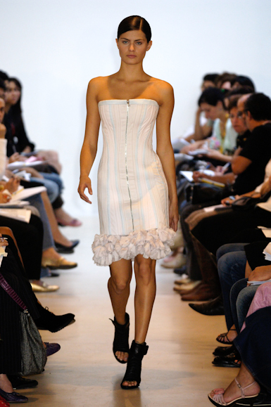 desfiles-pedrolourenco-saopauloverao2006rtw-122