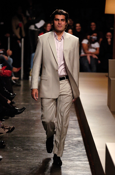 desfiles-ricardoalmeida-saopauloverao2006rtw-110