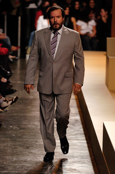 desfiles-ricardoalmeida-saopauloverao2006rtw-121