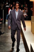 desfiles-ricardoalmeida-saopauloverao2006rtw-127