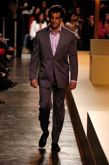 desfiles-ricardoalmeida-saopauloverao2006rtw-129