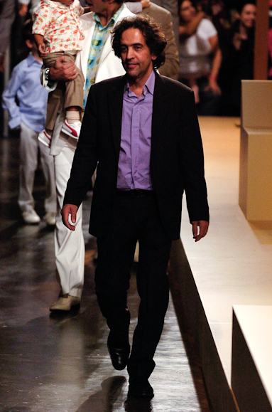 desfiles-ricardoalmeida-saopauloverao2006rtw-133