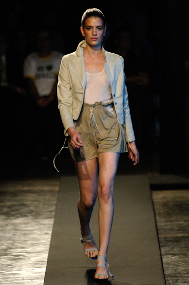 desfiles-zoomp-saopauloverao2006rtw-129