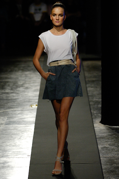 desfiles-zoomp-saopauloverao2006rtw-133
