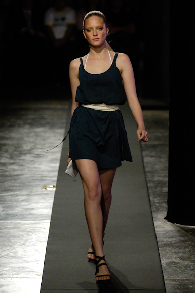 desfiles-zoomp-saopauloverao2006rtw-134