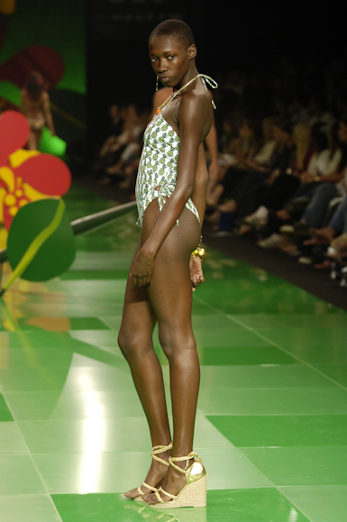 desfiles-blueman-rioverao2006rtw-152