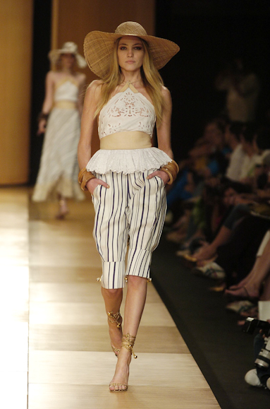 desfiles-animale-rioverao2006rtw-110
