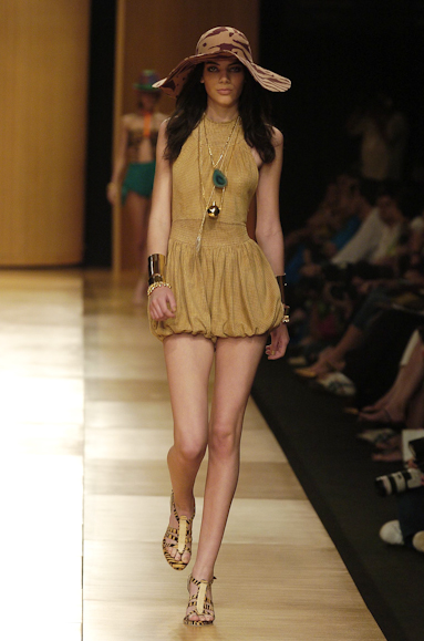 desfiles-animale-rioverao2006rtw-116