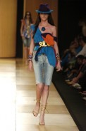 desfiles-animale-rioverao2006rtw-120