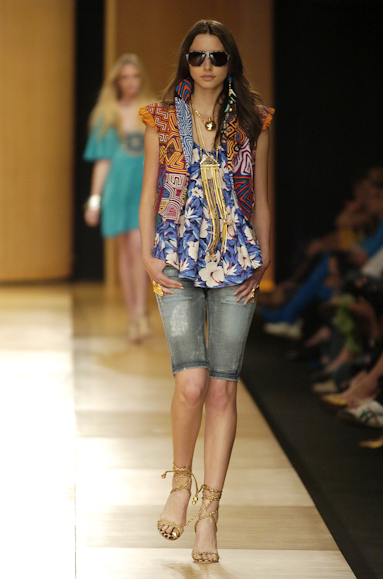 desfiles-animale-rioverao2006rtw-121