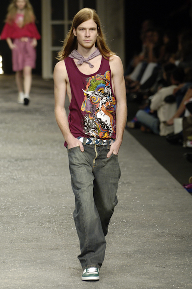 desfiles-colcci-rioverao2006rtw-123