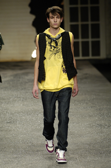 desfiles-colcci-rioverao2006rtw-133