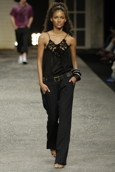 desfiles-colcci-rioverao2006rtw-136