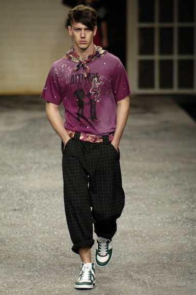 desfiles-colcci-rioverao2006rtw-137