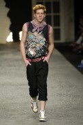 desfiles-colcci-rioverao2006rtw-139