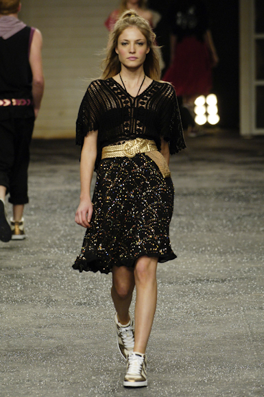 desfiles-colcci-rioverao2006rtw-140