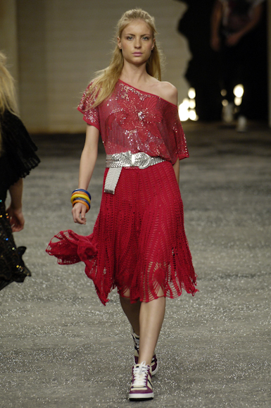 desfiles-colcci-rioverao2006rtw-141