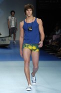 desfiles-complexob-rioverao2006rtw-119