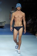 desfiles-complexob-rioverao2006rtw-127