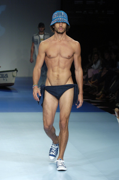 desfiles-complexob-rioverao2006rtw-127