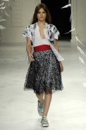 desfiles-gracaottoni-rioverao2006rtw-101