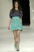 desfiles-gracaottoni-rioverao2006rtw-110