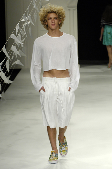desfiles-gracaottoni-rioverao2006rtw-112