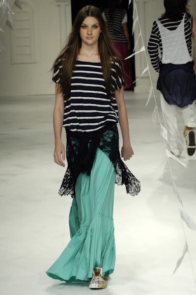 desfiles-gracaottoni-rioverao2006rtw-116