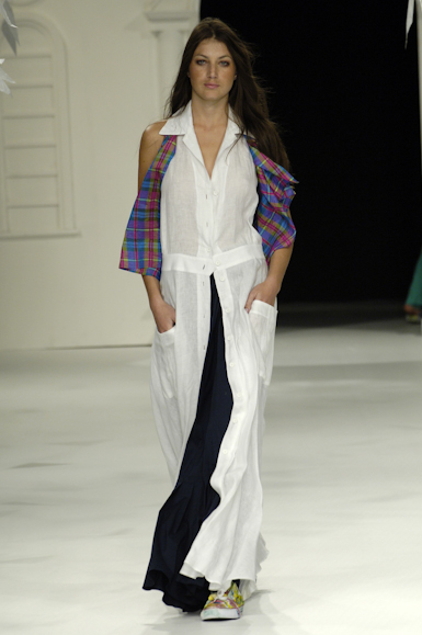 desfiles-gracaottoni-rioverao2006rtw-118
