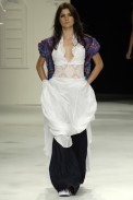 desfiles-gracaottoni-rioverao2006rtw-119