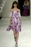 desfiles-gracaottoni-rioverao2006rtw-124
