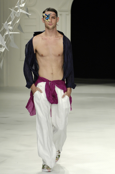 desfiles-gracaottoni-rioverao2006rtw-126