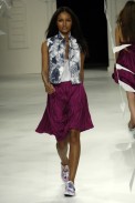 desfiles-gracaottoni-rioverao2006rtw-131