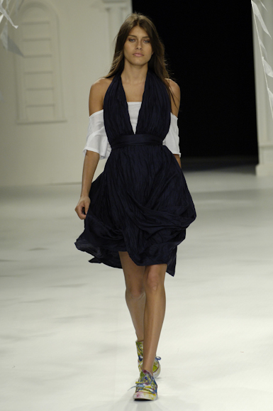 desfiles-gracaottoni-rioverao2006rtw-132