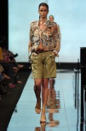 desfiles-lenny-rioverao2006rtw-136