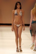 desfiles-luizabonadimam-rioverao2006rtw-109