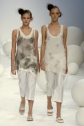 desfiles-mariabonita-rioverao2006rtw-100