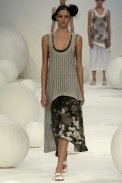 desfiles-mariabonita-rioverao2006rtw-104