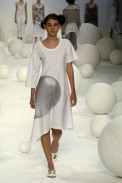 desfiles-mariabonita-rioverao2006rtw-106