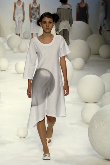 desfiles-mariabonita-rioverao2006rtw-106