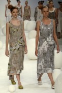 desfiles-mariabonita-rioverao2006rtw-112