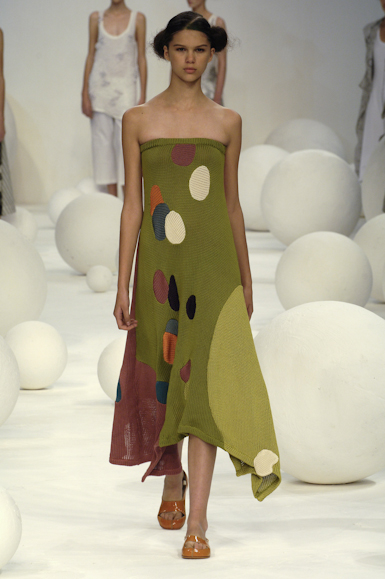 desfiles-mariabonita-rioverao2006rtw-122