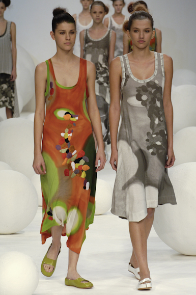 desfiles-mariabonita-rioverao2006rtw-127