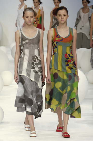 desfiles-mariabonita-rioverao2006rtw-128
