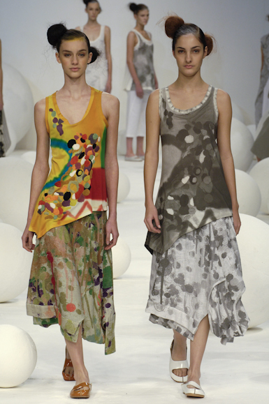 desfiles-mariabonita-rioverao2006rtw-129