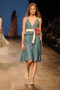 desfiles-mariabonitaextra-rioverao2006rtw-107