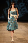 desfiles-mariabonitaextra-rioverao2006rtw-117